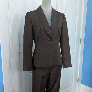 2pc Tahari brown pant suit  - shawl collar jacket and tailored pant  - Sz 6